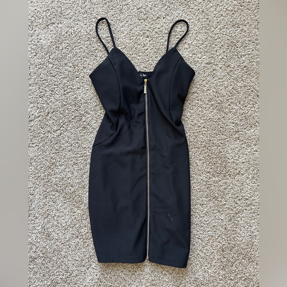 XS black dress💛